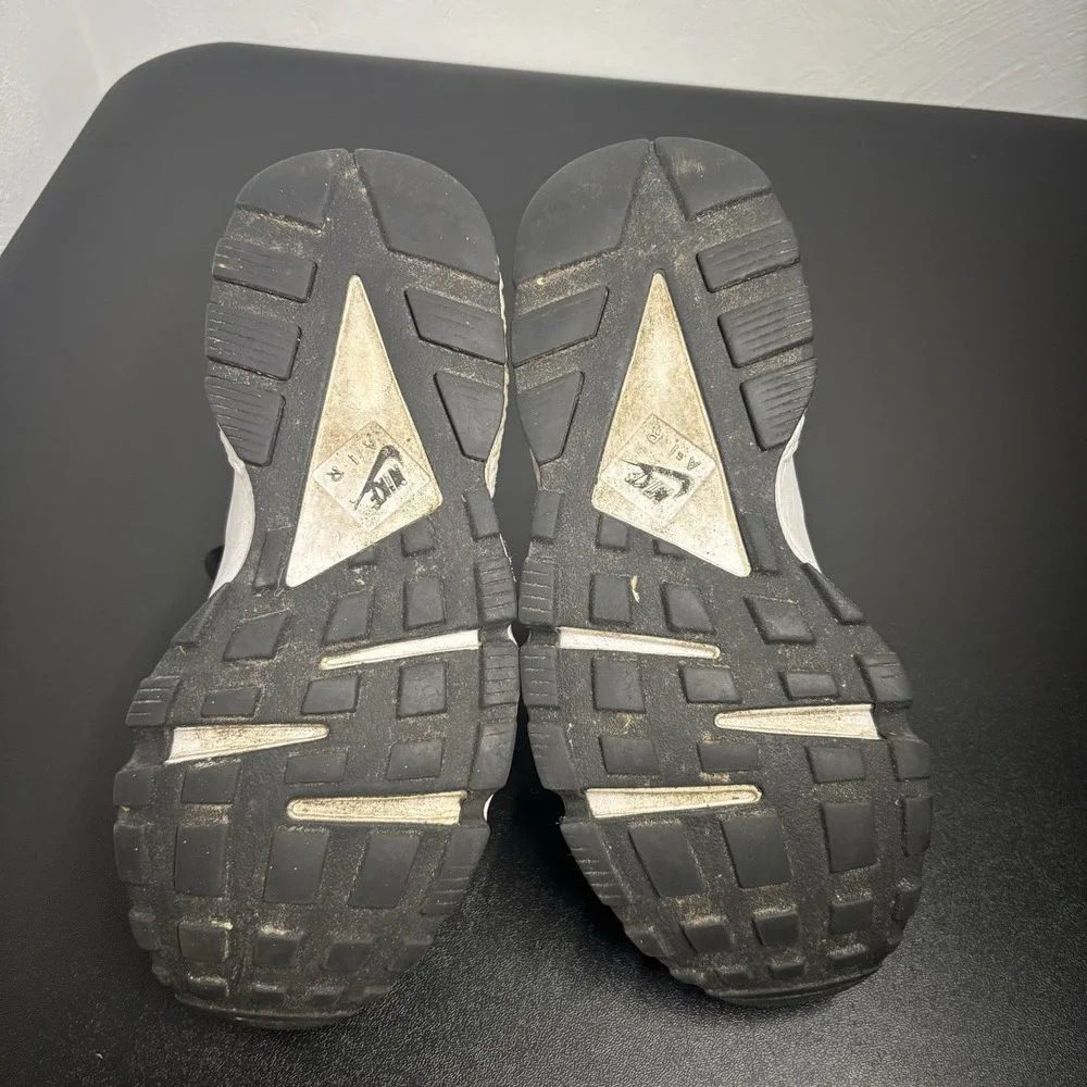 Nike Air Huarache Run Women's Shoes Size 6.5 Black-Black-White 634835-006 Casual